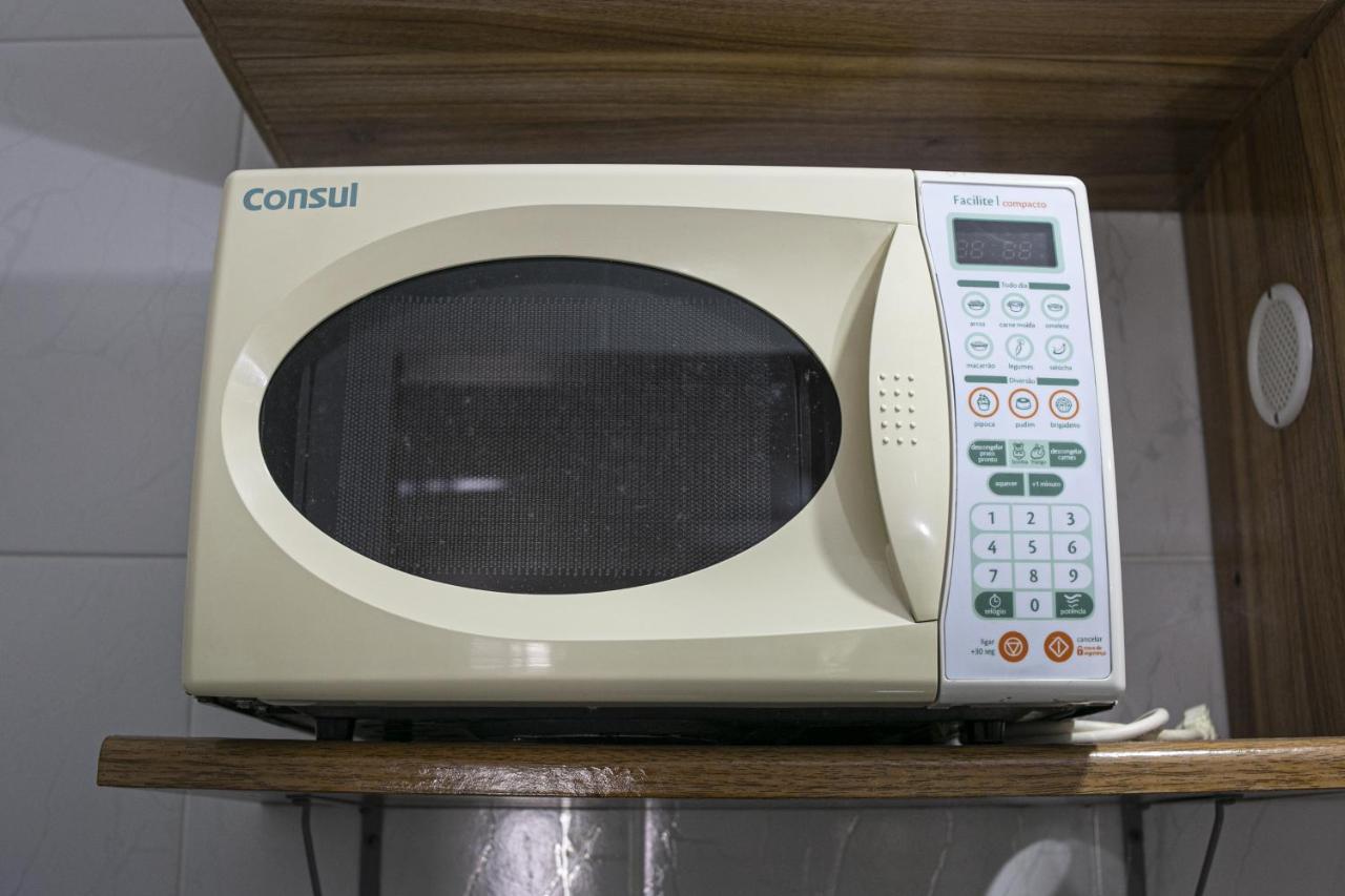 Apto 22e Ar Condicionado E Ventilador, 2 Quartos, Churrasqueira, Elevador E Piscina *