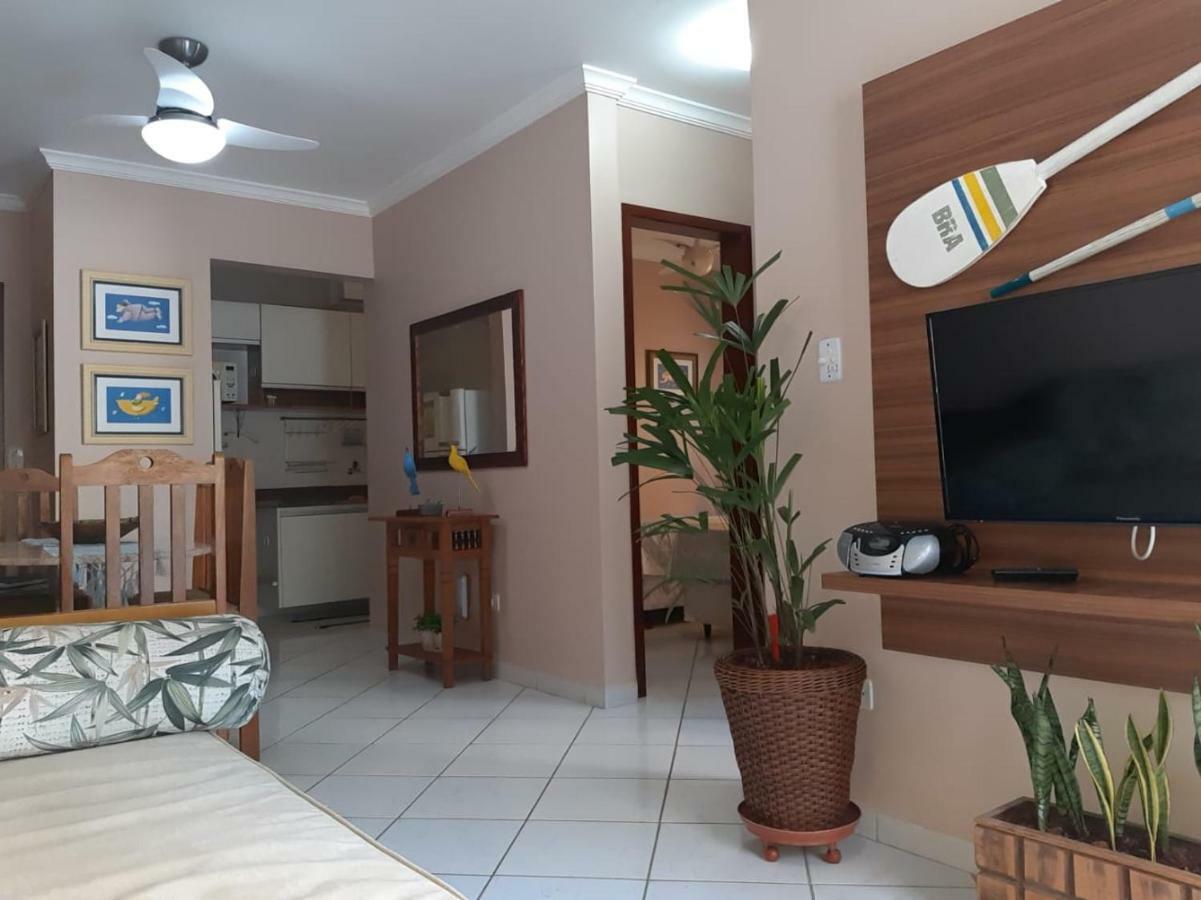 Apto 22e Ar Condicionado E Ventilador, 2 Quartos, Churrasqueira, Elevador E Piscina *