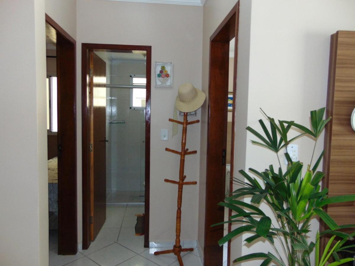 Apto 22e Ar Condicionado E Ventilador, 2 Quartos, Churrasqueira, Elevador E Piscina